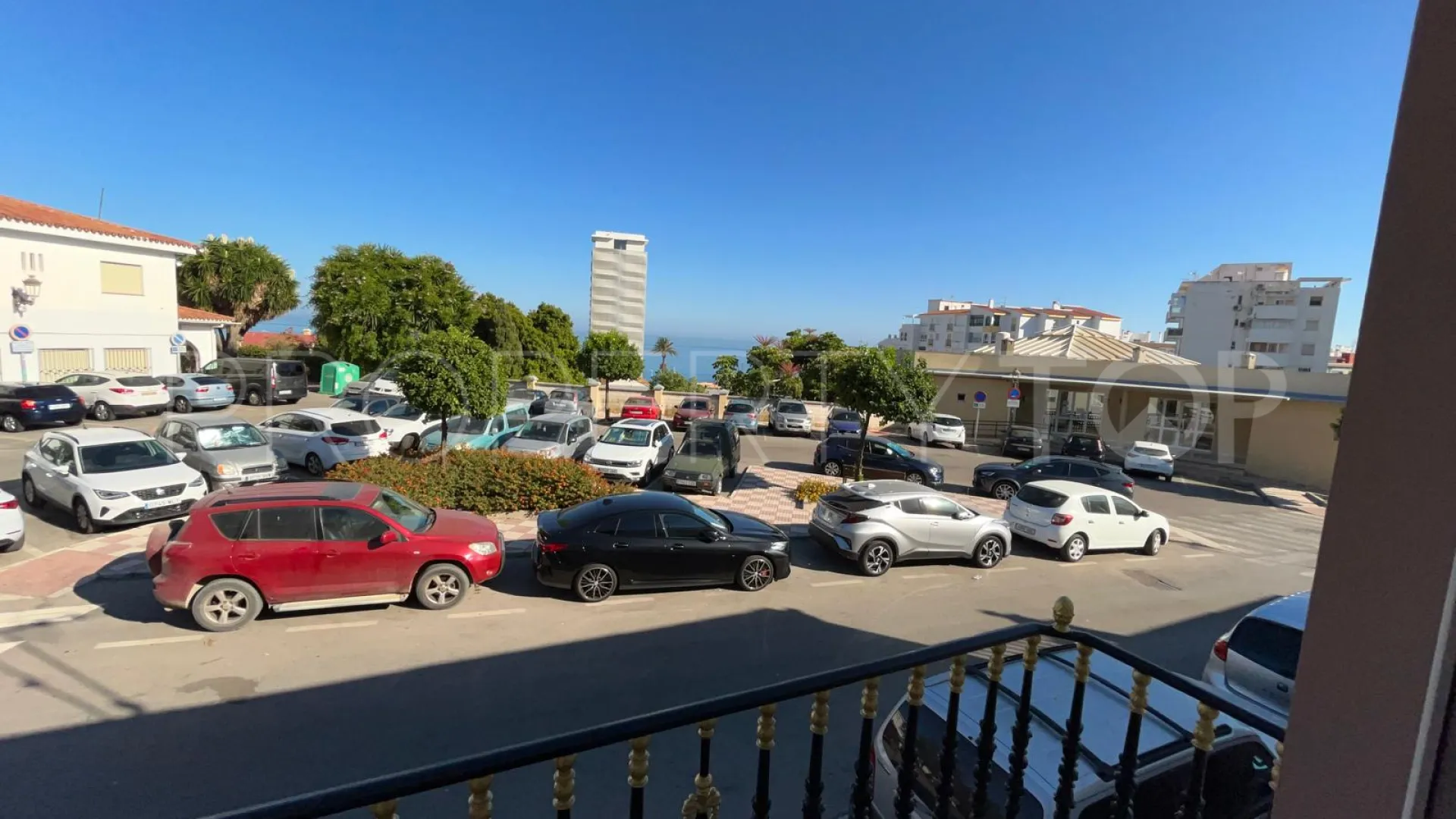Adosado en venta de 2 dormitorios en Estepona Puerto