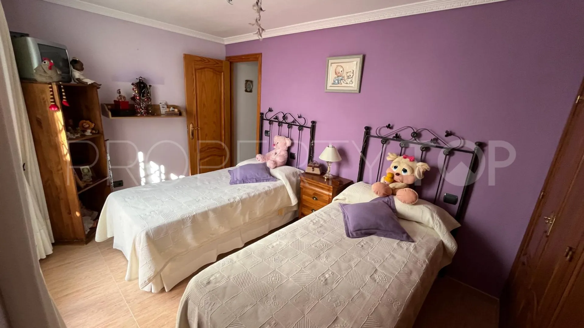 Adosado en venta de 2 dormitorios en Estepona Puerto