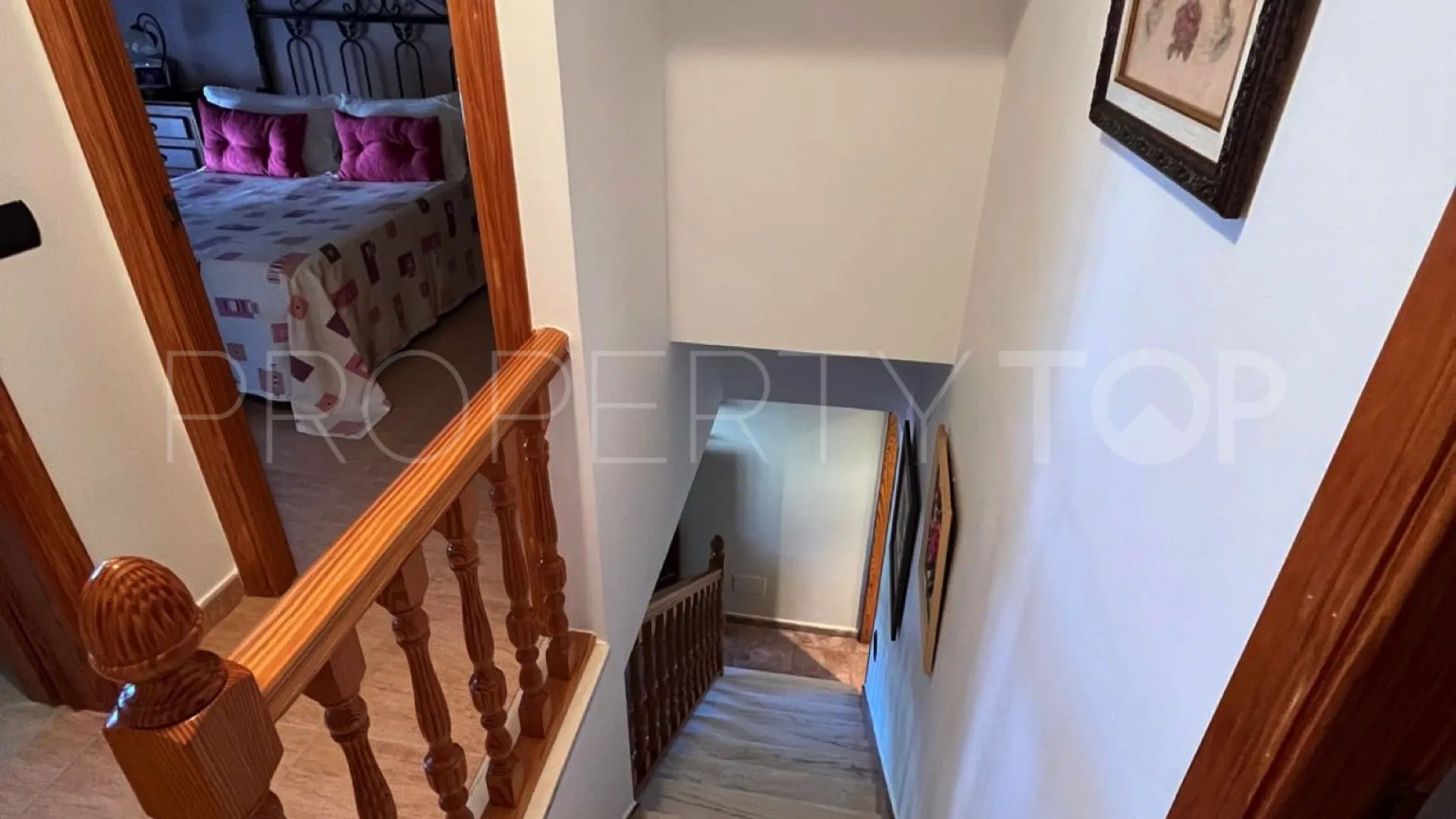 Adosado en venta de 2 dormitorios en Estepona Puerto