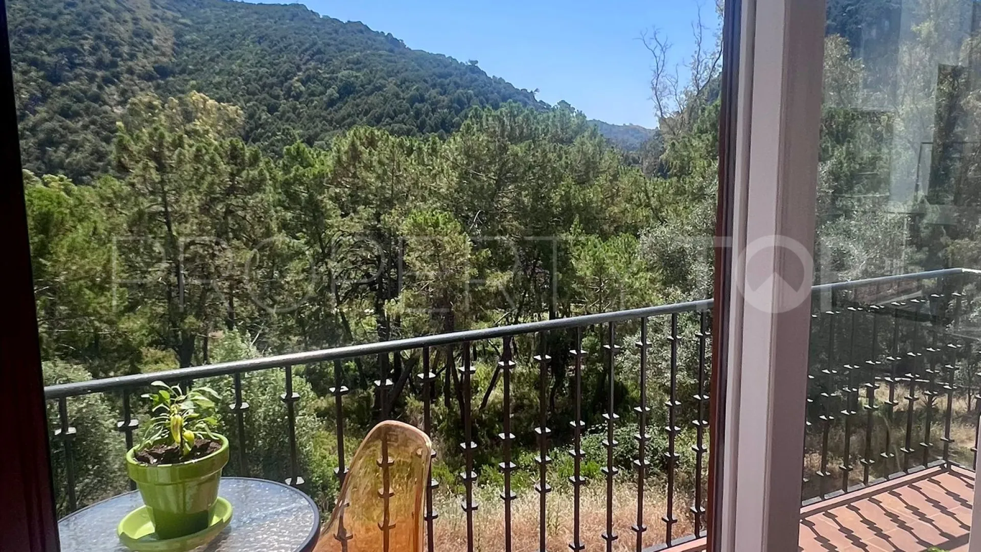 Studio for sale in Benahavis Centro