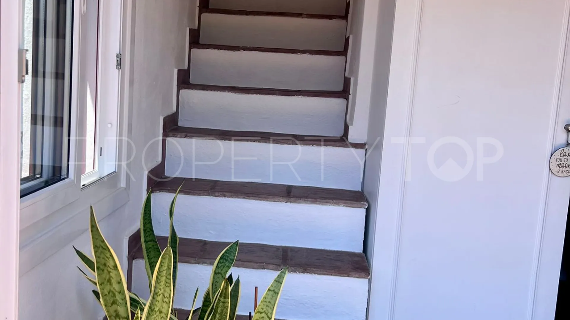 Studio for sale in Benahavis Centro