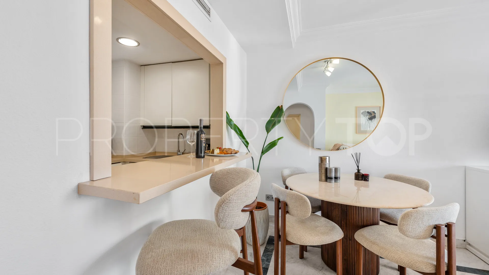 Marina Banus, apartamento en venta
