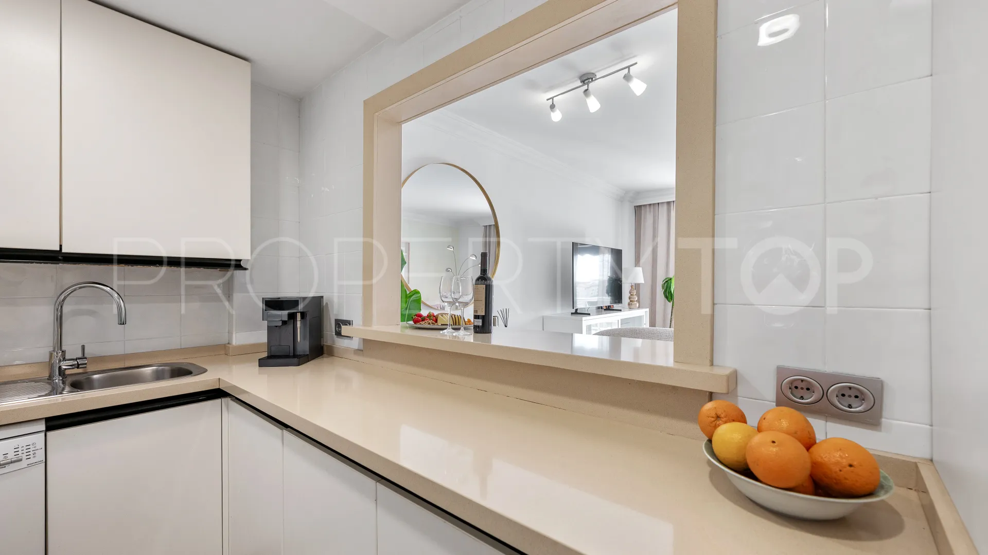 Marina Banus, apartamento en venta