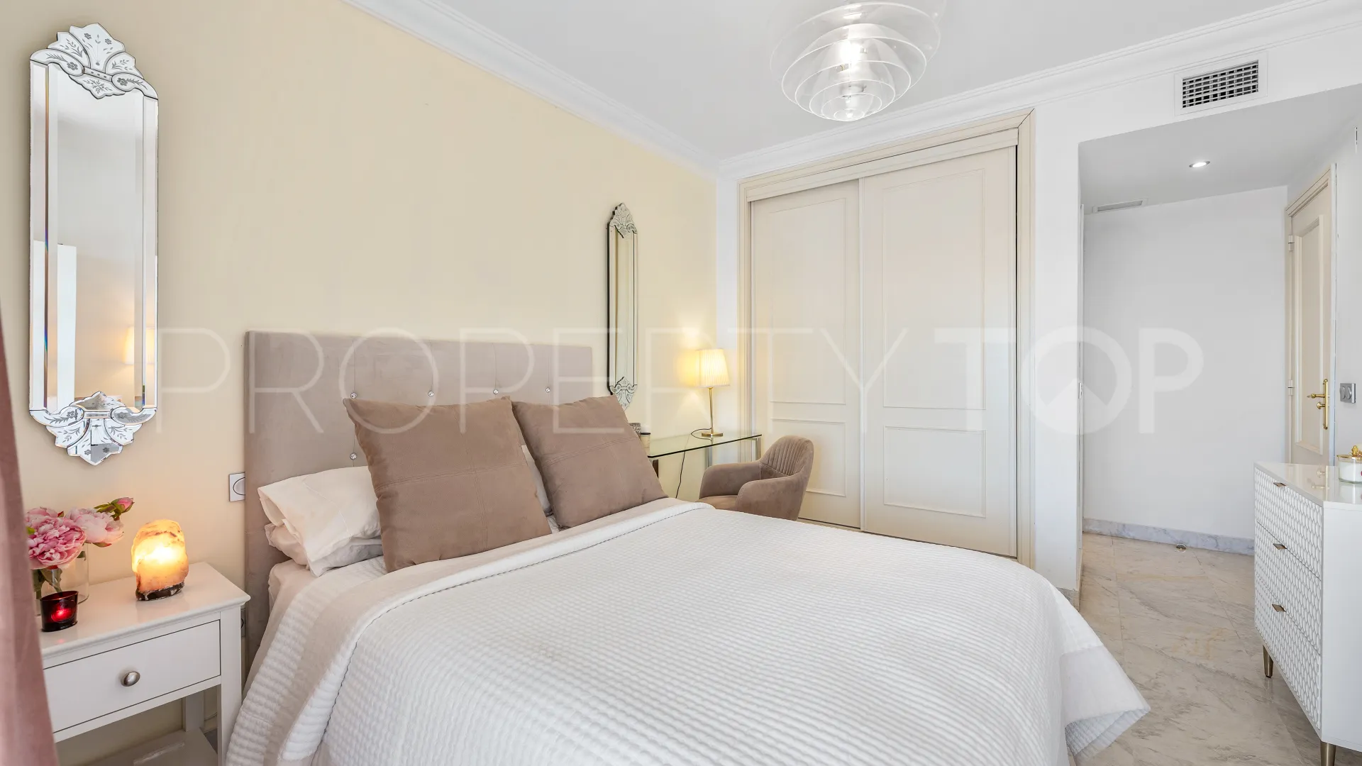 Marina Banus, apartamento en venta