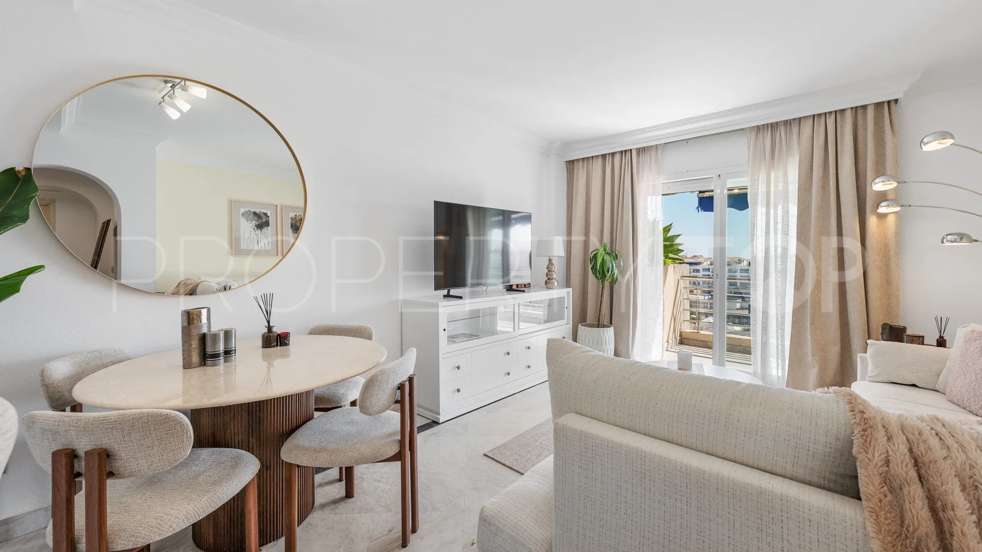 Marina Banus, apartamento en venta