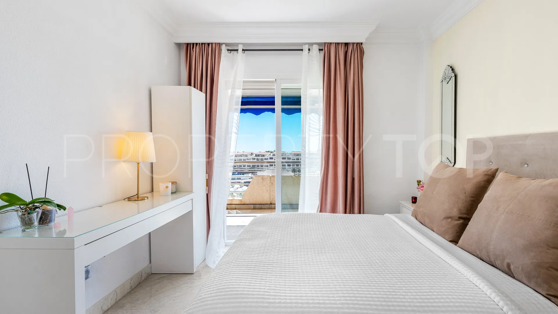 Marina Banus, apartamento en venta