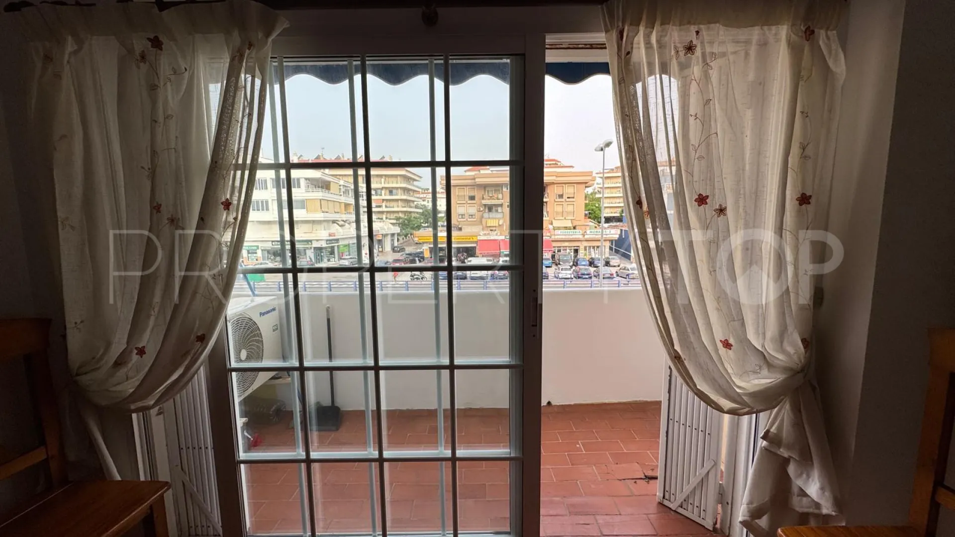 Sabinillas, apartamento con 3 dormitorios en venta