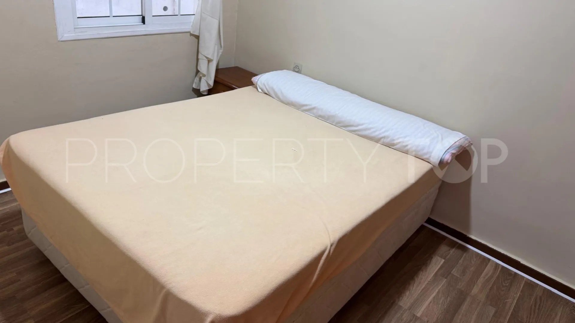 Sabinillas, apartamento con 3 dormitorios en venta