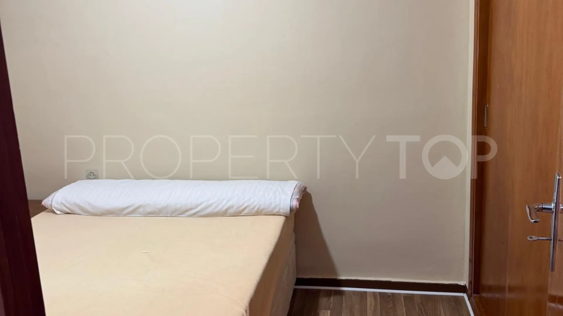 Sabinillas, apartamento con 3 dormitorios en venta