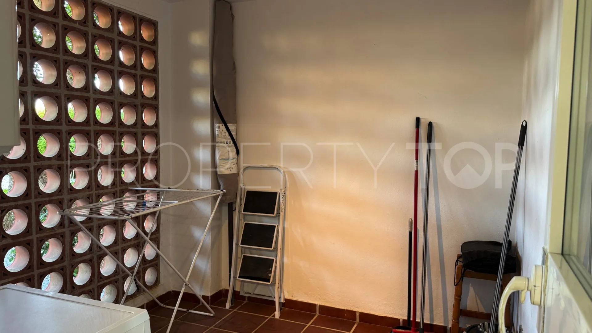 For sale Alcorrín 2 bedrooms ground floor apartment