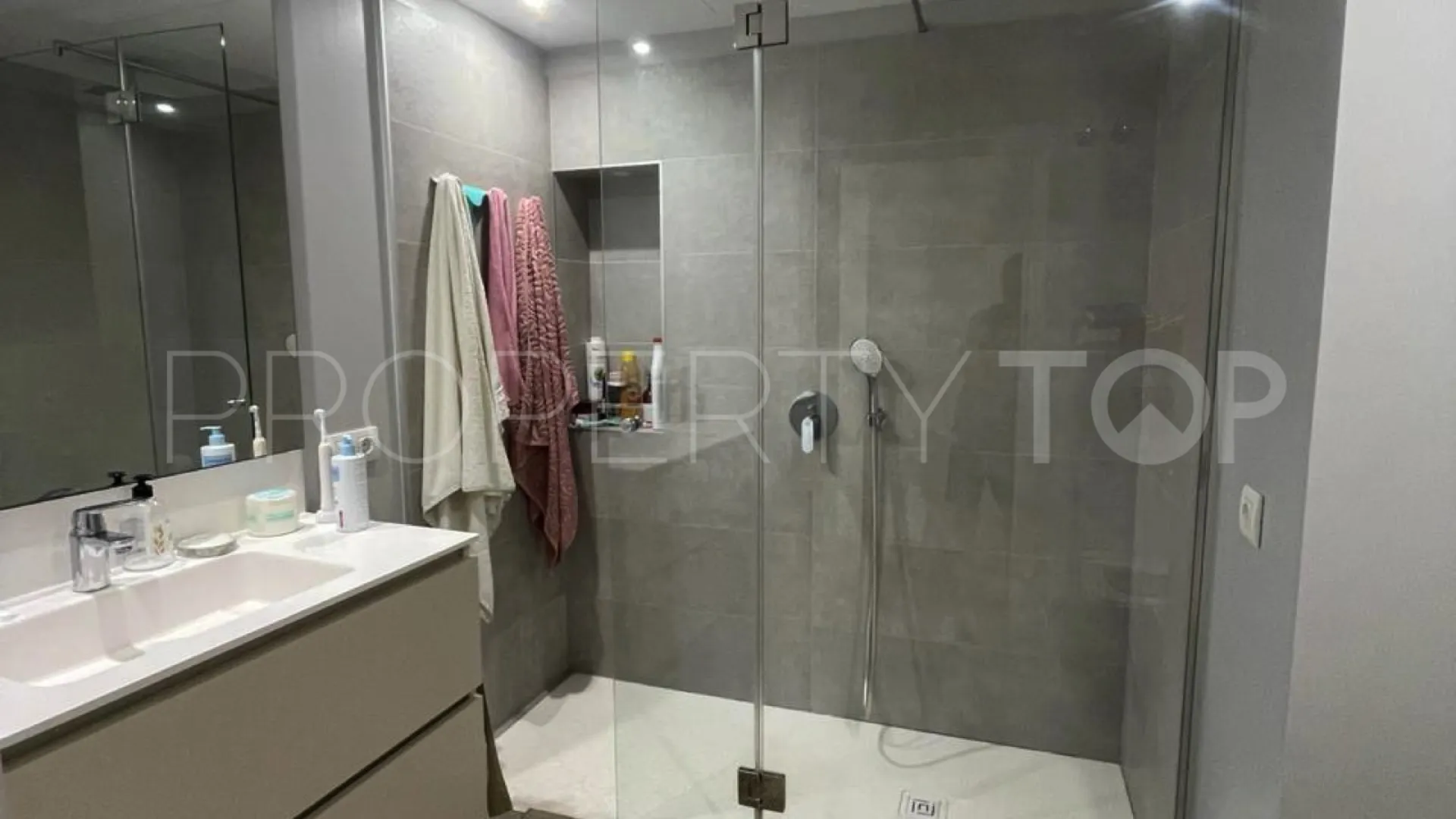 Ricardo Soriano, apartamento en venta con 4 dormitorios