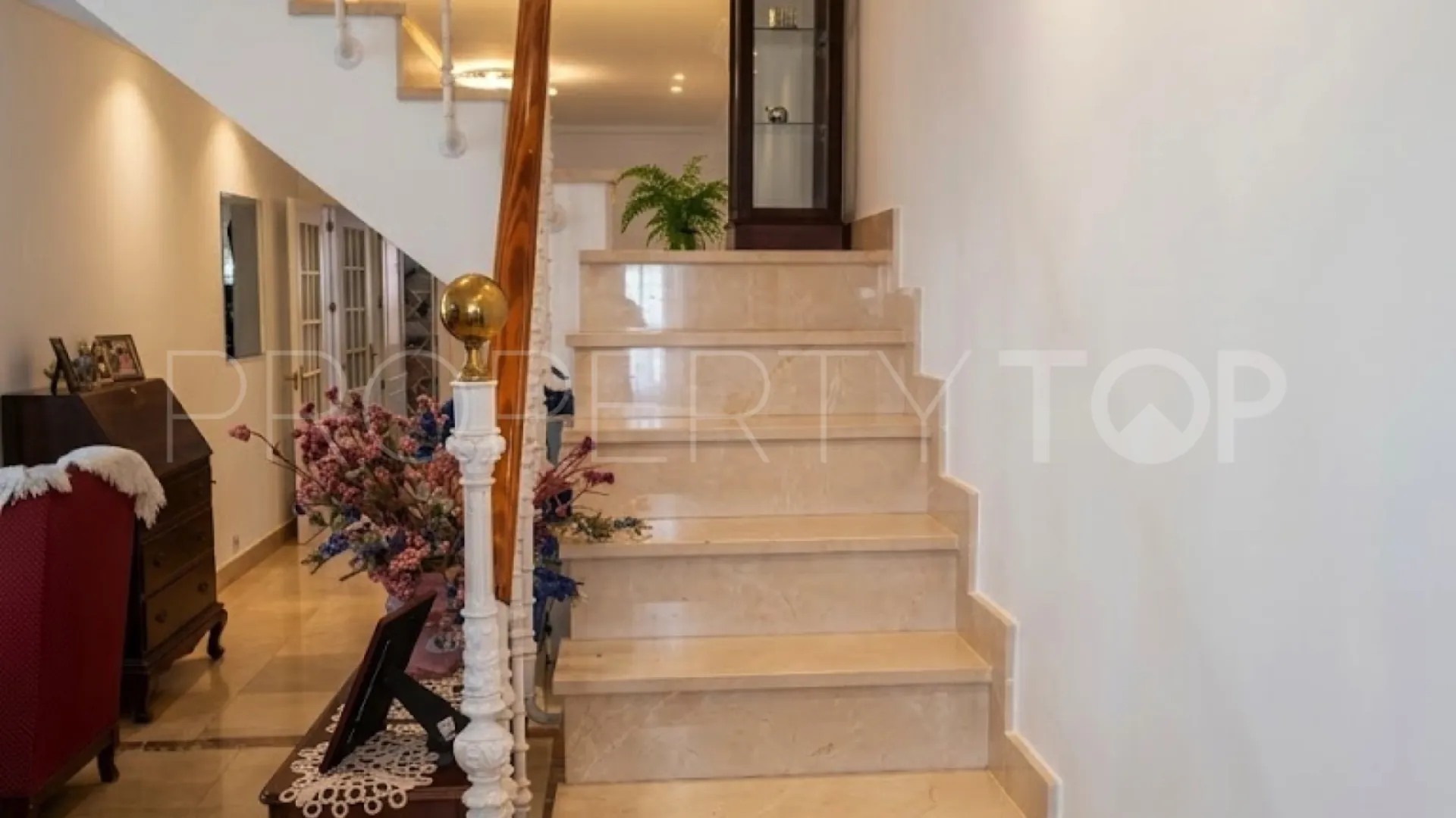 La Campana town house for sale