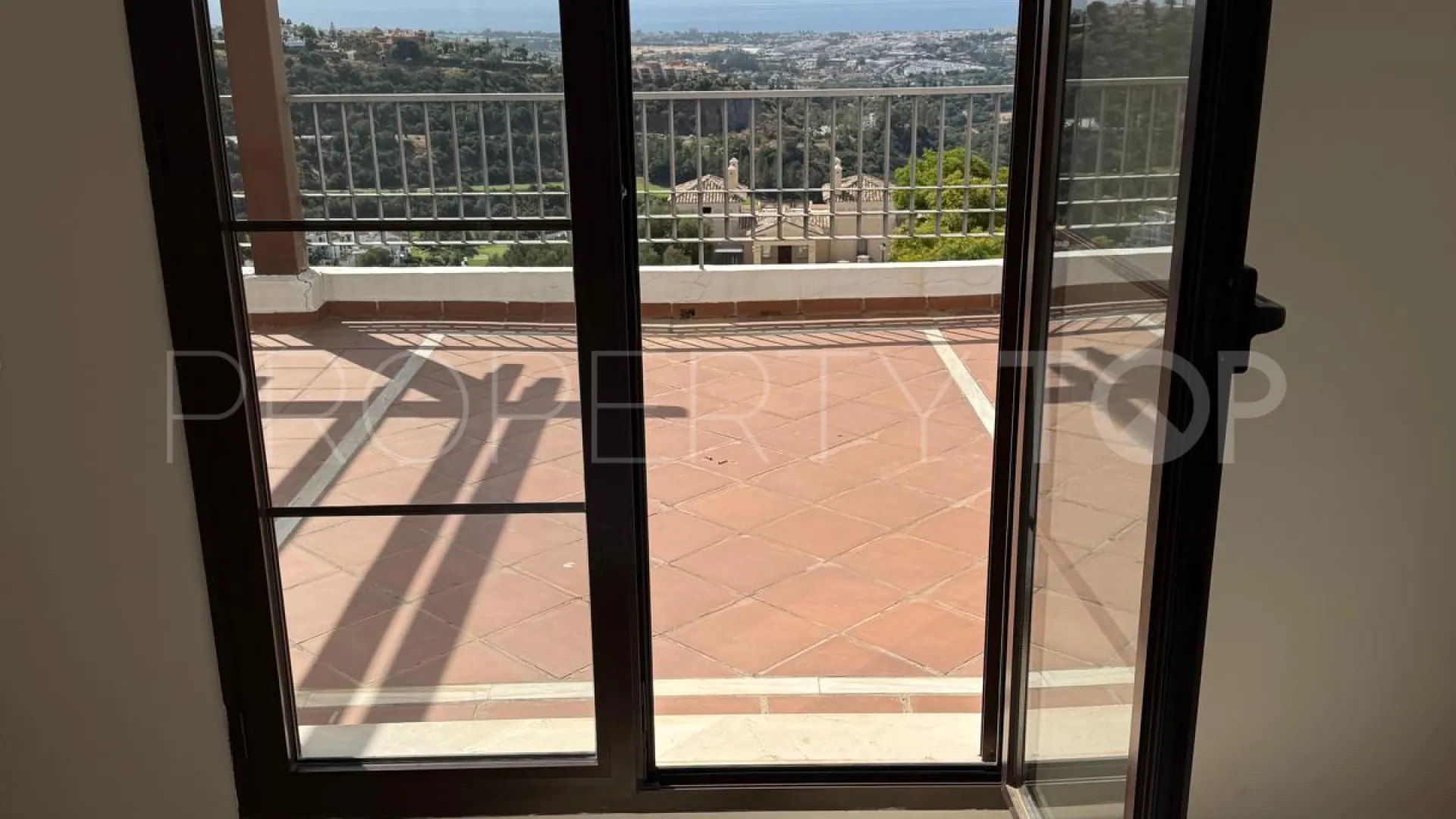 For sale penthouse with 2 bedrooms in Los Arqueros