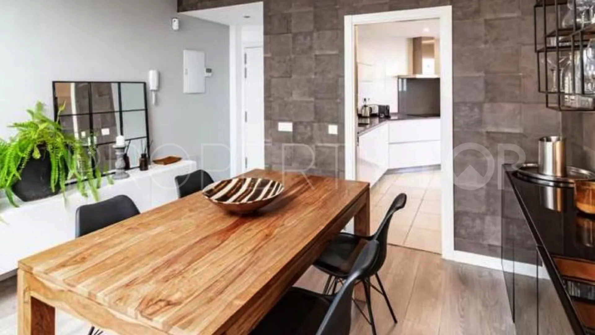 Buy La Campana apartment with 3 bedrooms