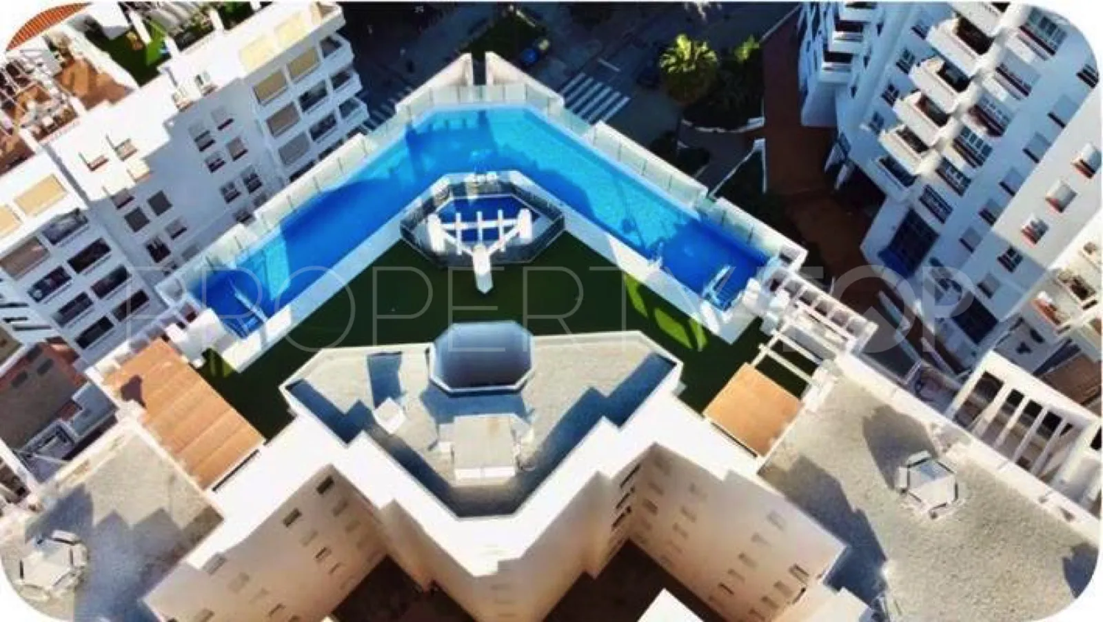 Buy La Campana apartment with 3 bedrooms