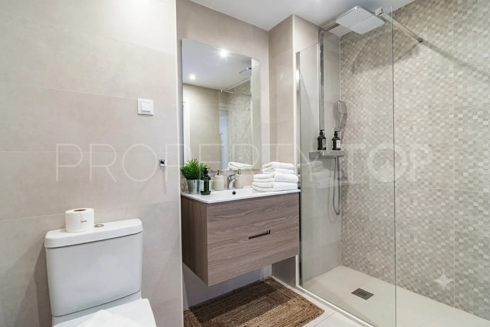 Buy La Campana apartment with 3 bedrooms