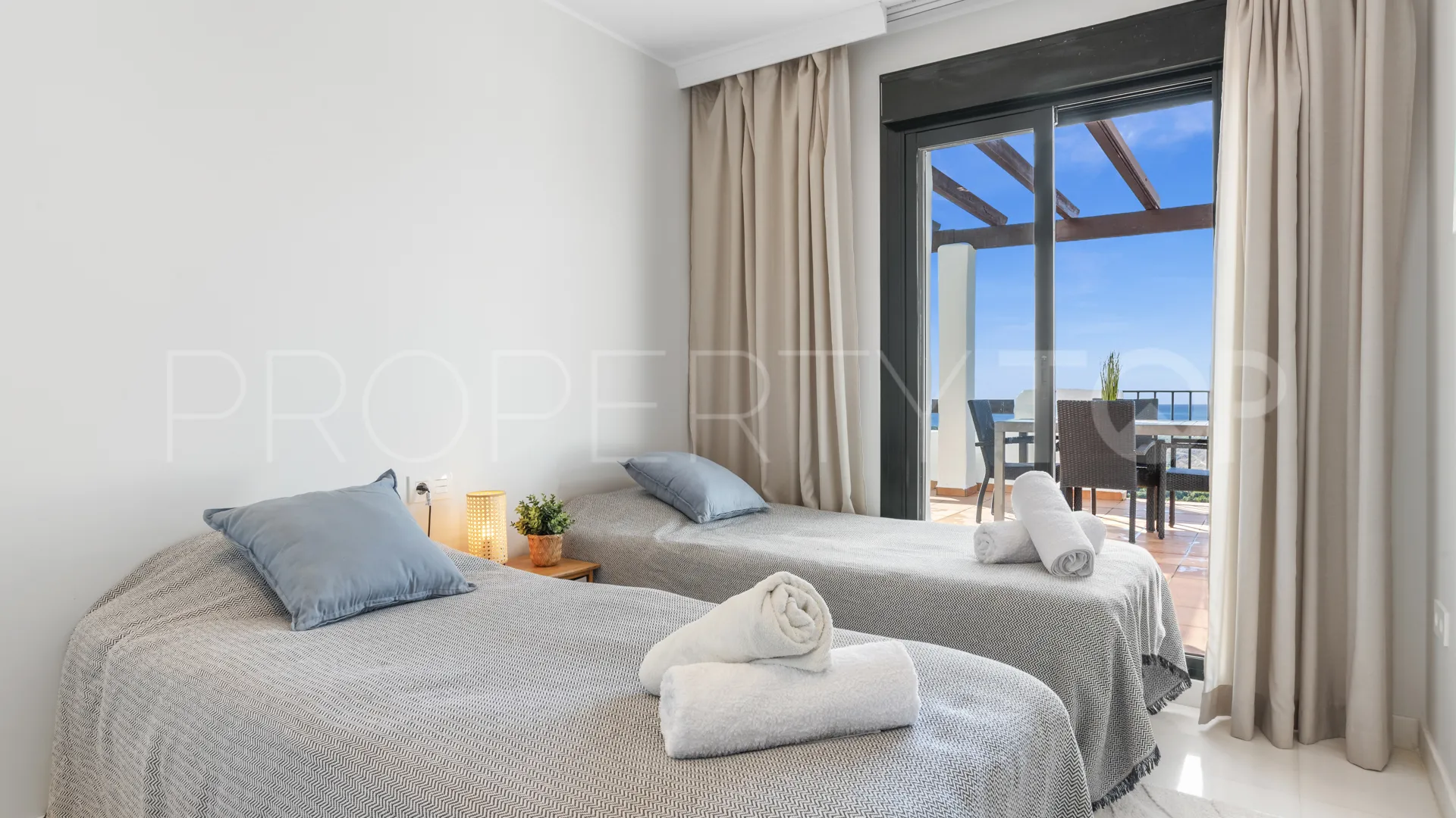 Se vende atico duplex en Doña Julia con 3 dormitorios