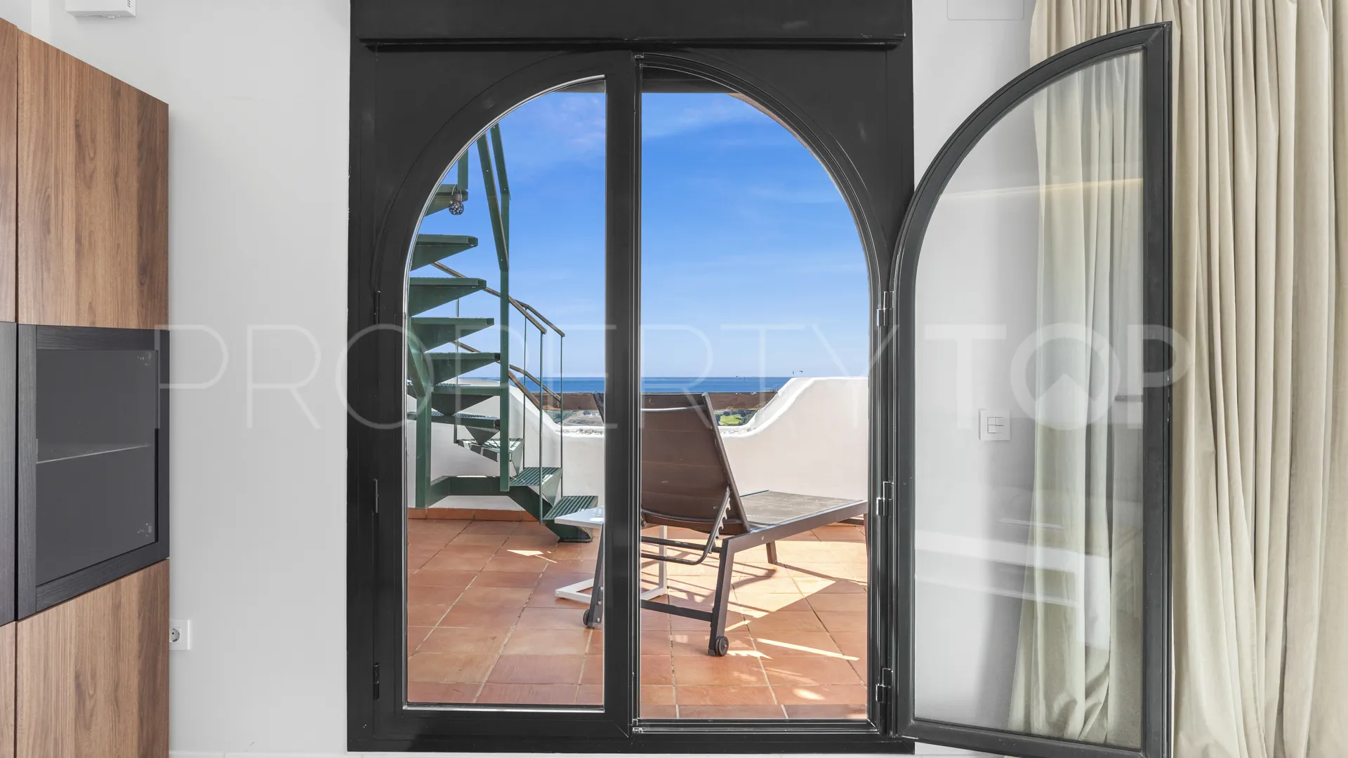 Se vende atico duplex en Doña Julia con 3 dormitorios