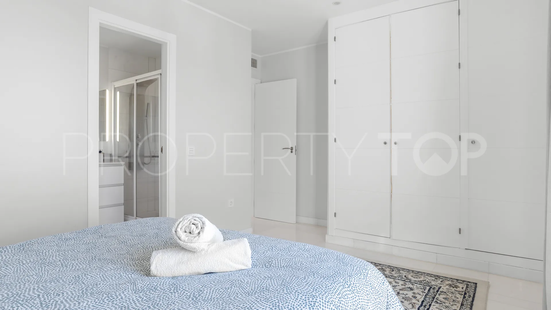 Se vende atico duplex en Doña Julia con 3 dormitorios