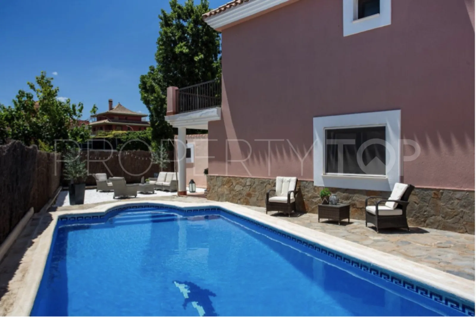 For sale 4 bedrooms villa in Sabinillas