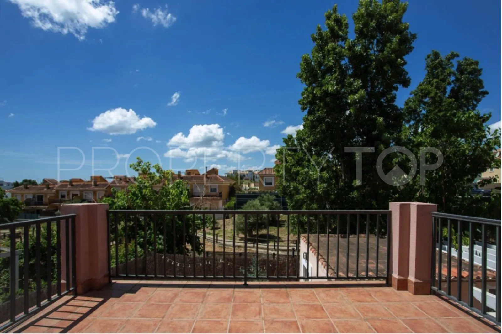 For sale 4 bedrooms villa in Sabinillas