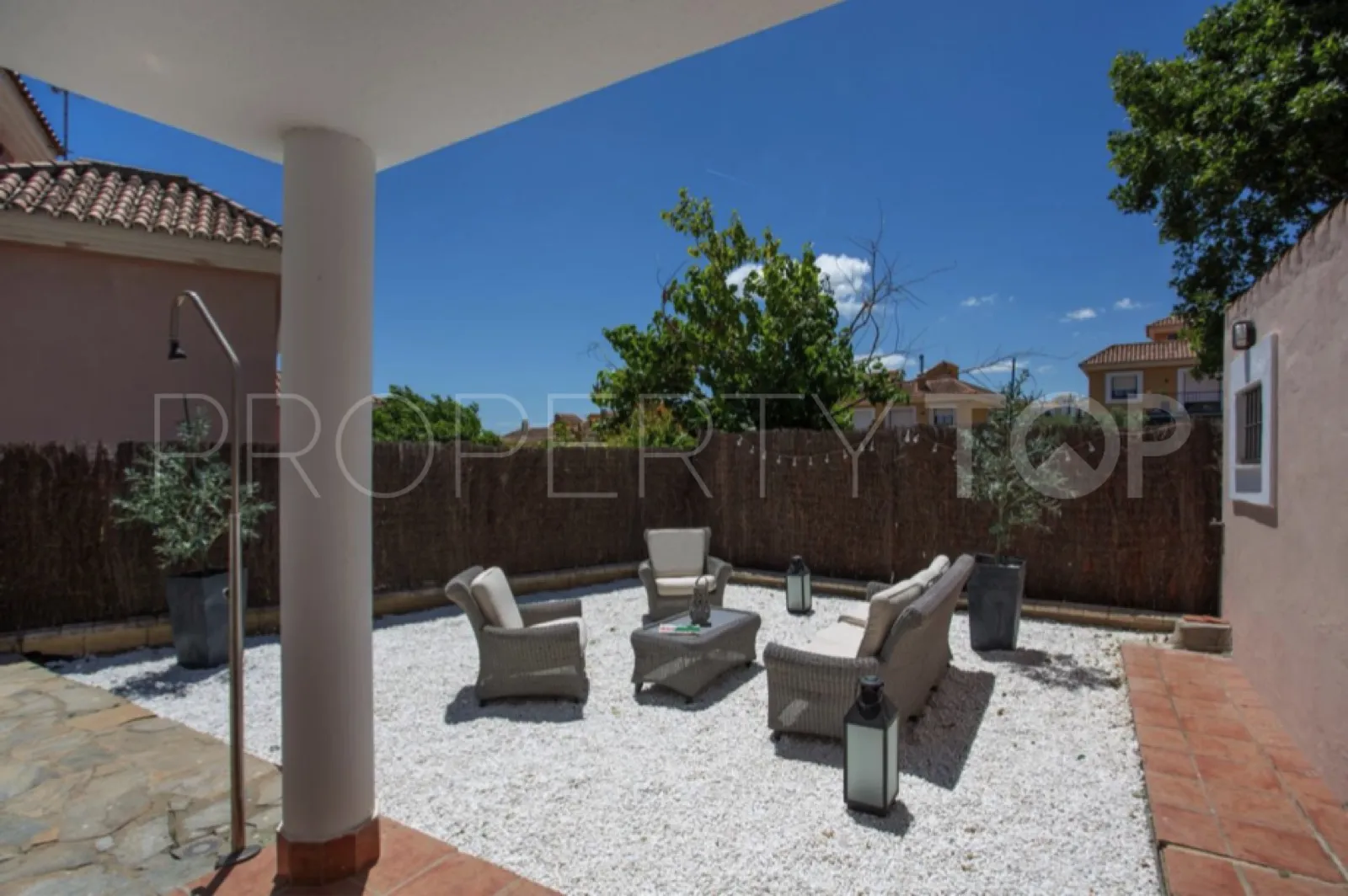 For sale 4 bedrooms villa in Sabinillas