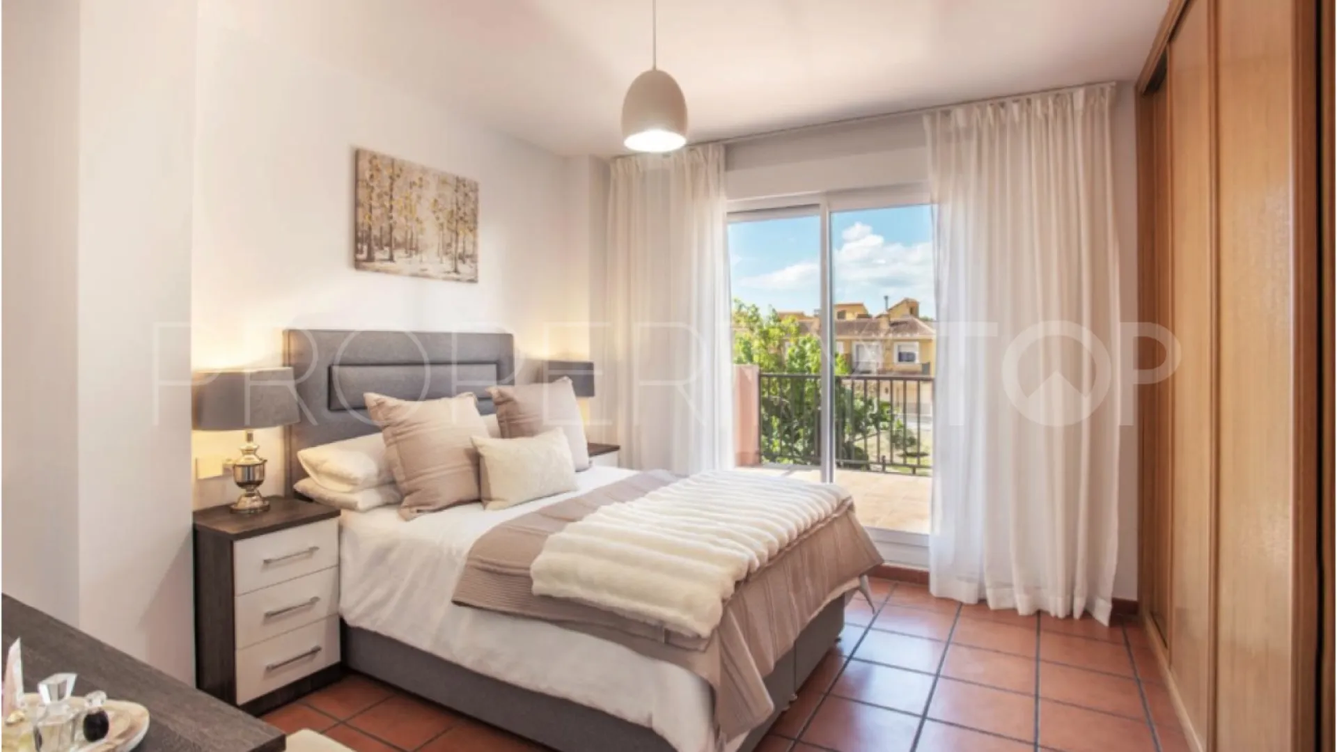 For sale 4 bedrooms villa in Sabinillas