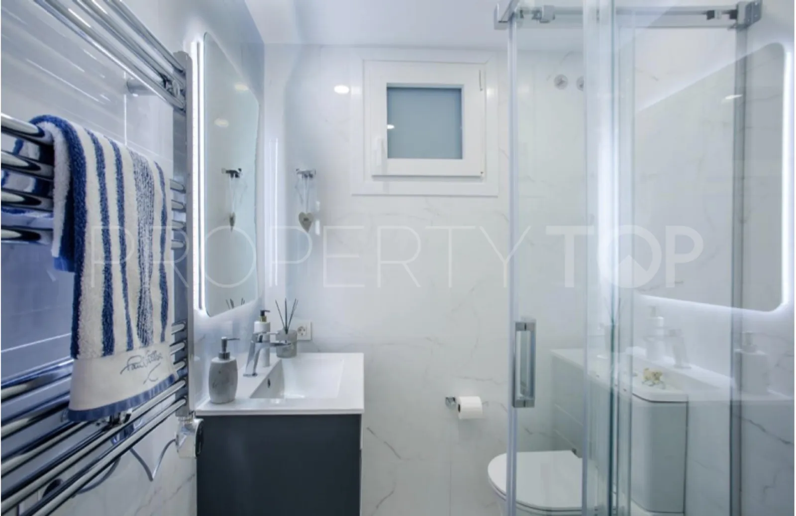 For sale 4 bedrooms villa in Sabinillas