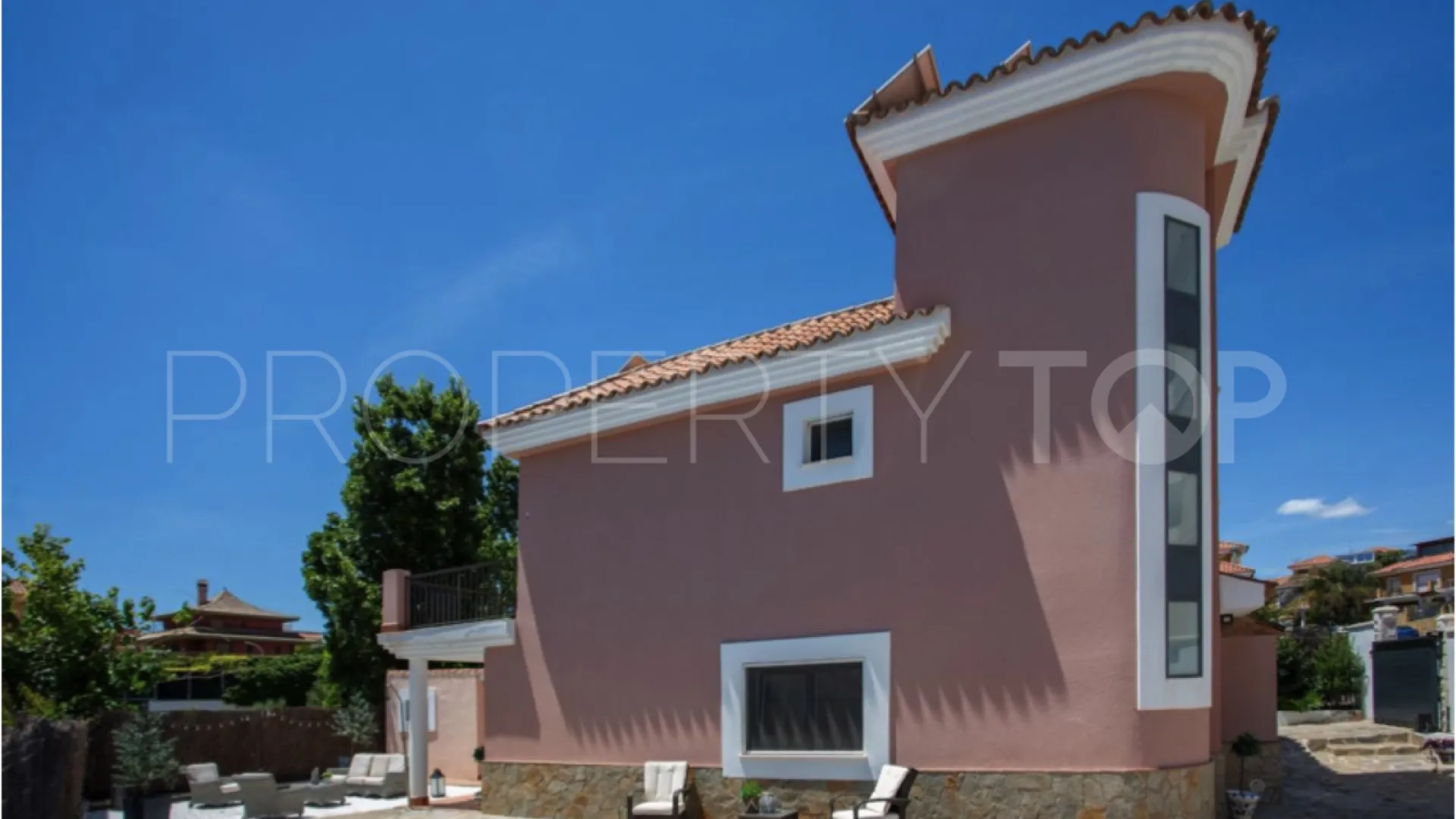 For sale 4 bedrooms villa in Sabinillas