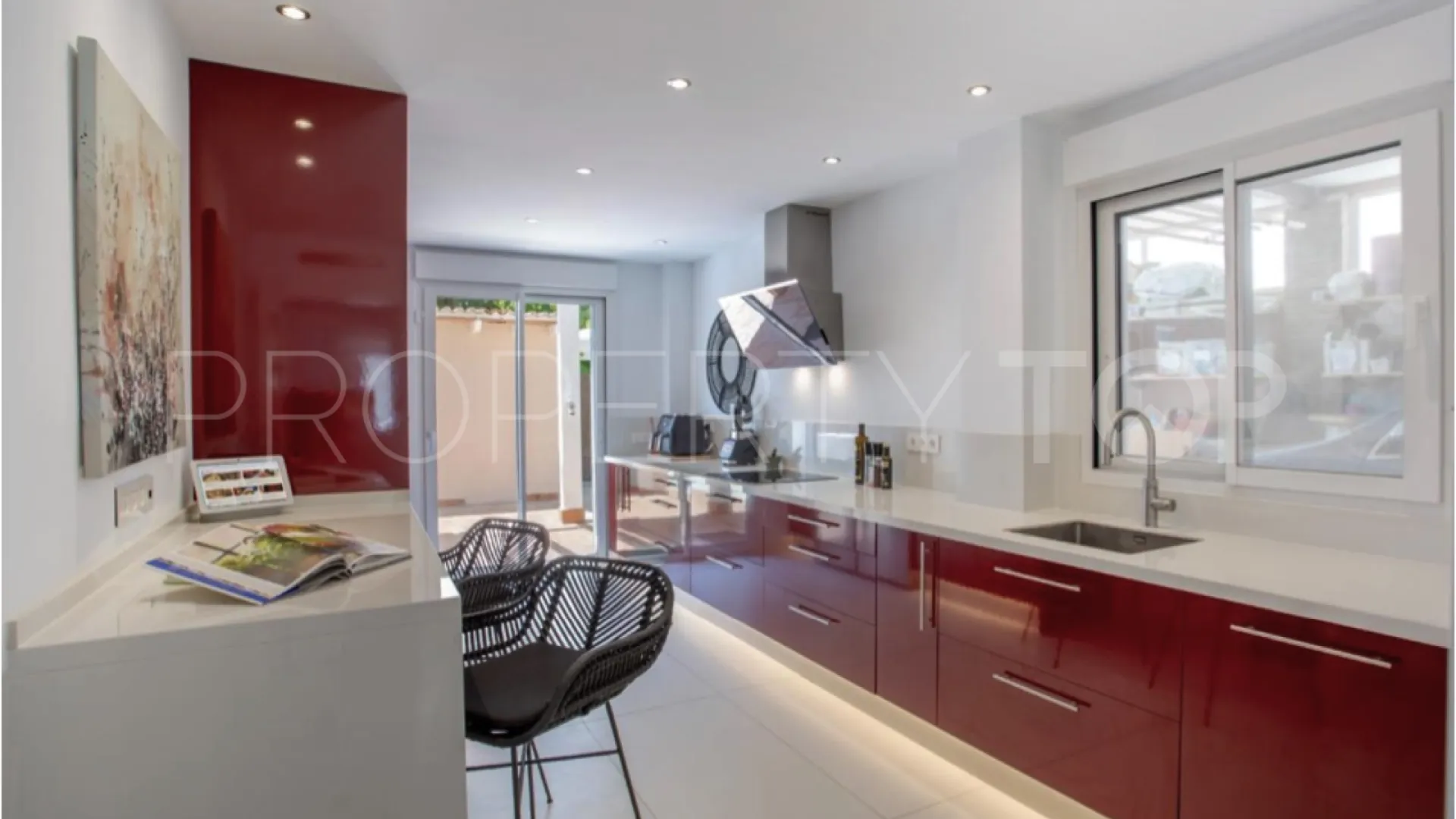 For sale 4 bedrooms villa in Sabinillas