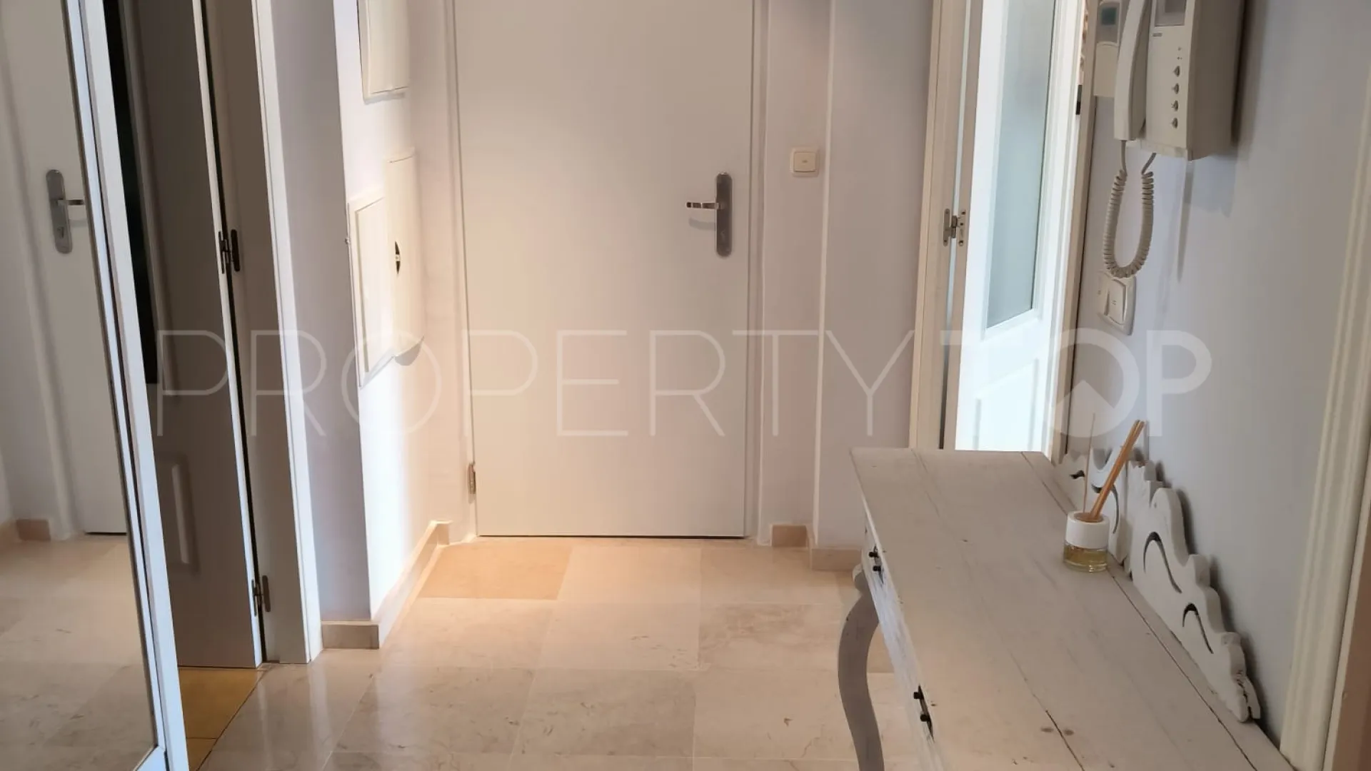 Apartamento de 2 dormitorios en venta en Las Lomas de Rio Real