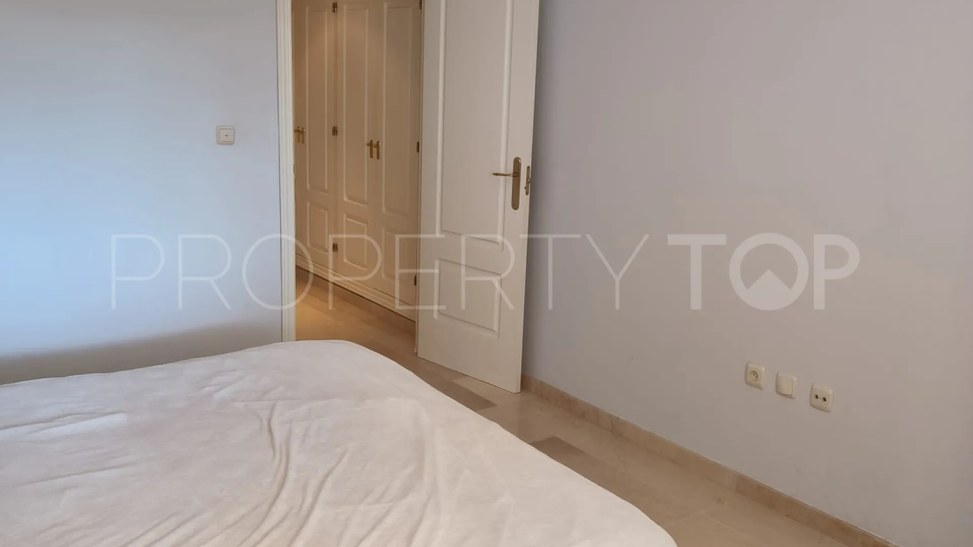 Apartamento de 2 dormitorios en venta en Las Lomas de Rio Real