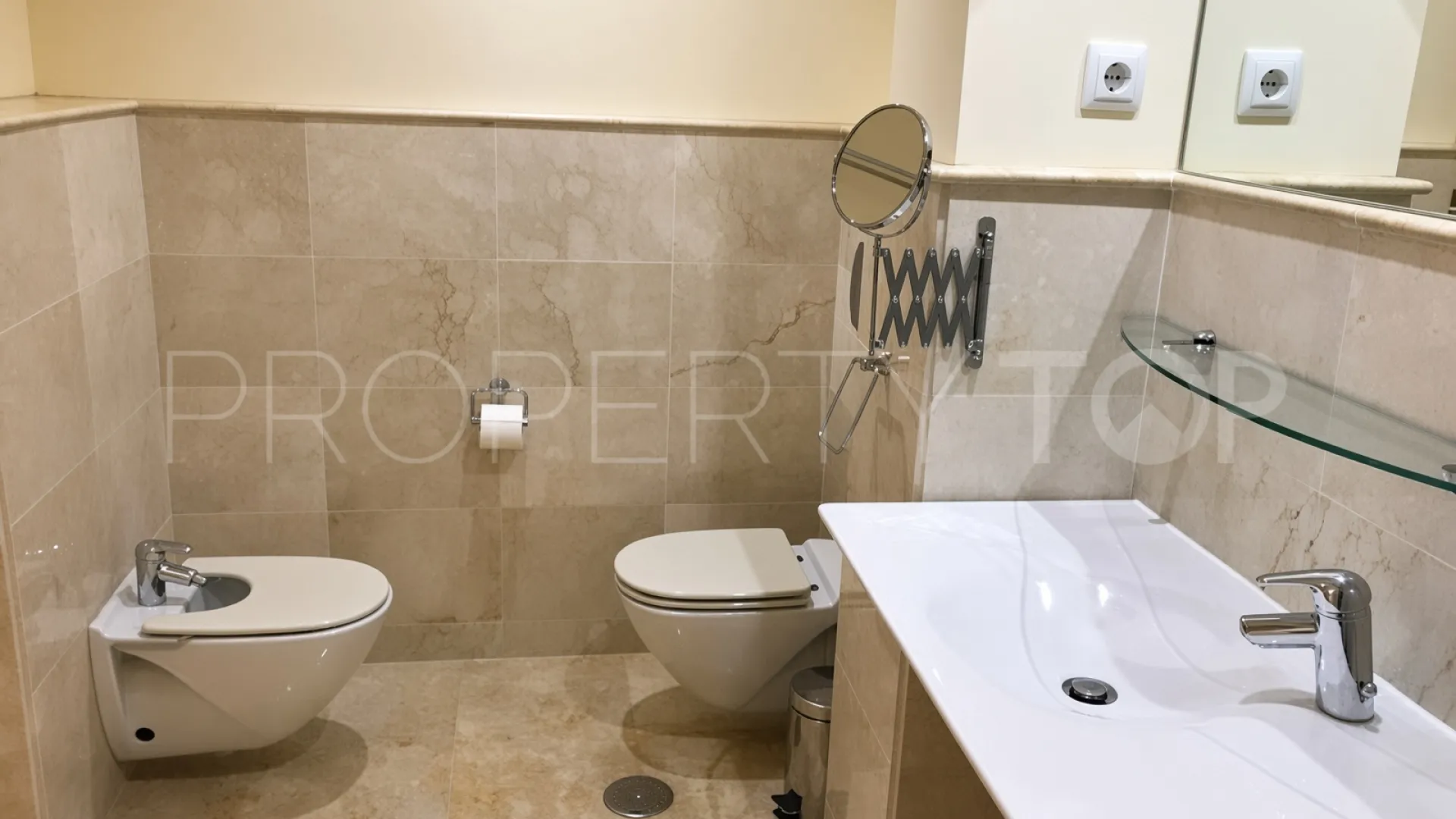 Buy apartment in Los Altos de los Monteros
