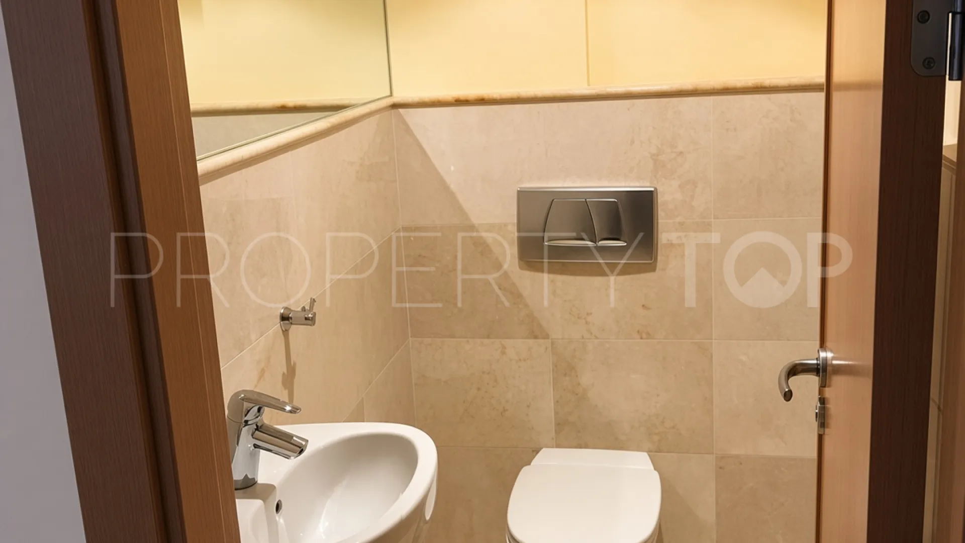 Buy apartment in Los Altos de los Monteros