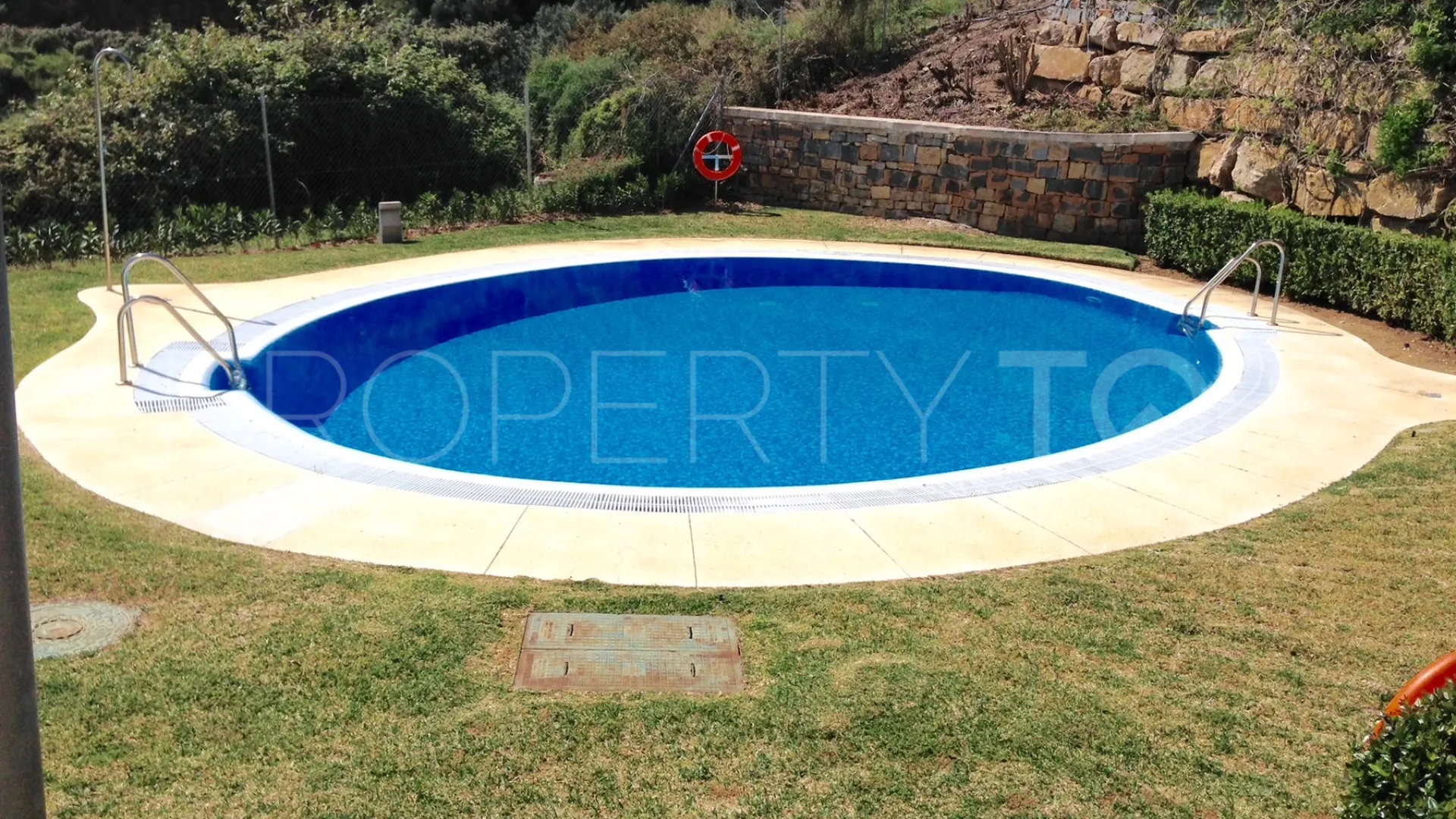 Buy apartment in Los Altos de los Monteros