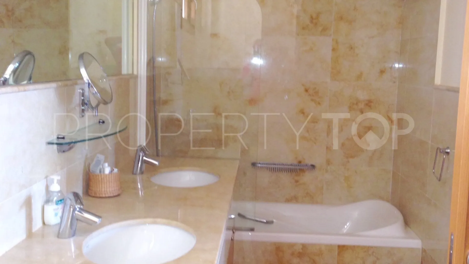Buy apartment in Los Altos de los Monteros