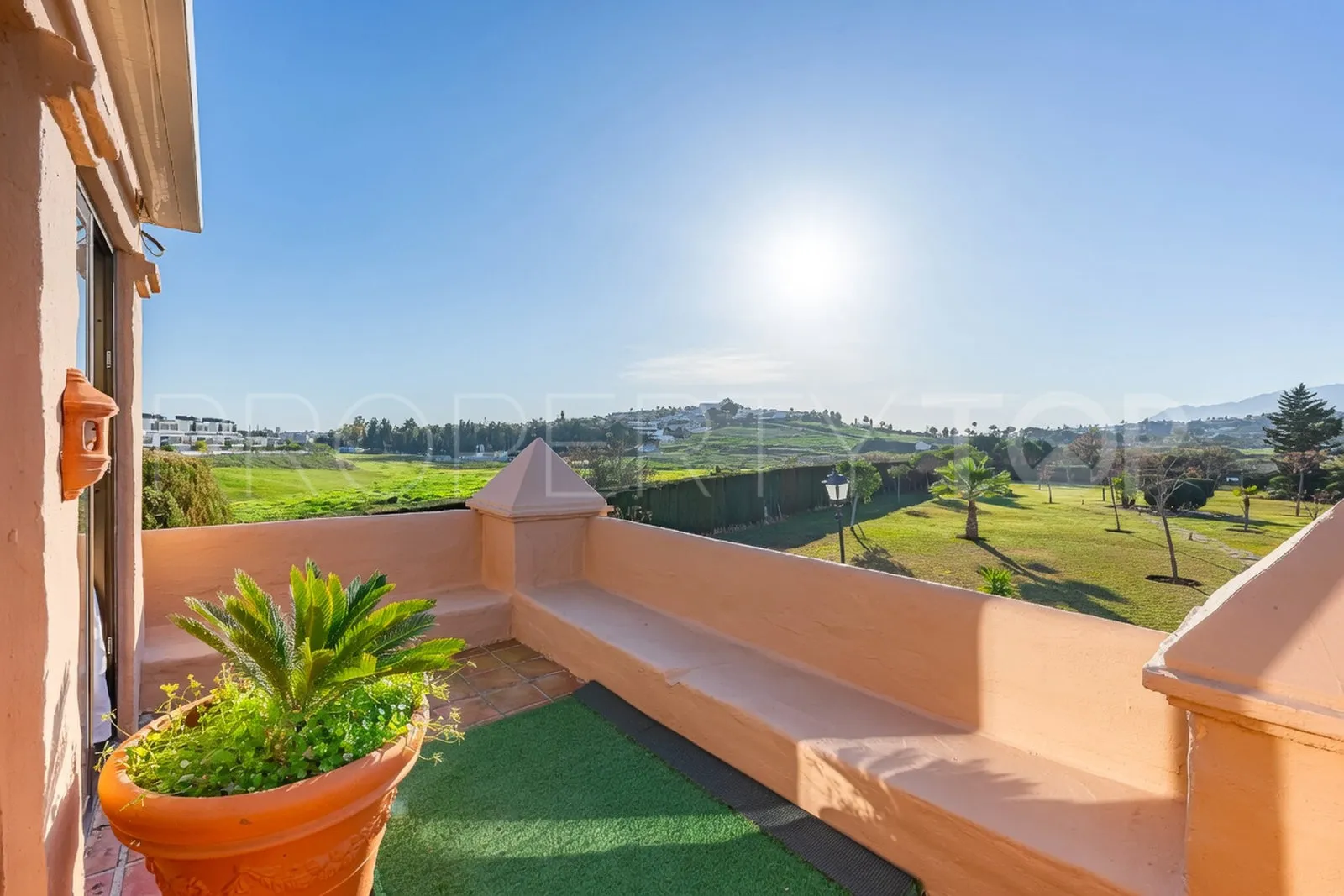 For sale duplex penthouse in La Cartuja del Golf