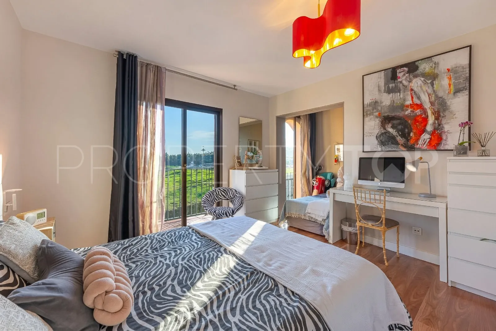 For sale duplex penthouse in La Cartuja del Golf