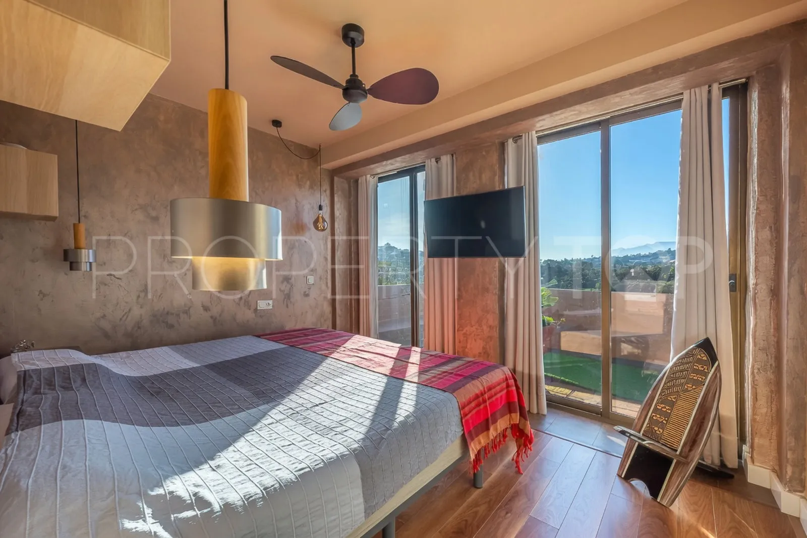 For sale duplex penthouse in La Cartuja del Golf