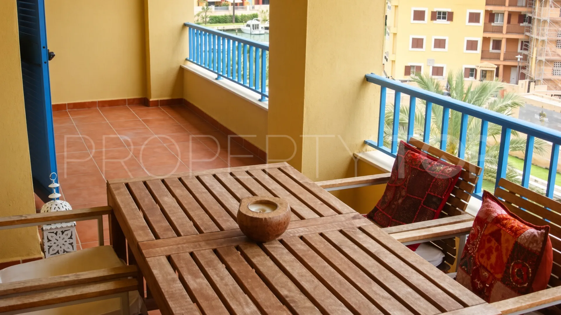 Comprar apartamento de 2 dormitorios en Marina de Sotogrande