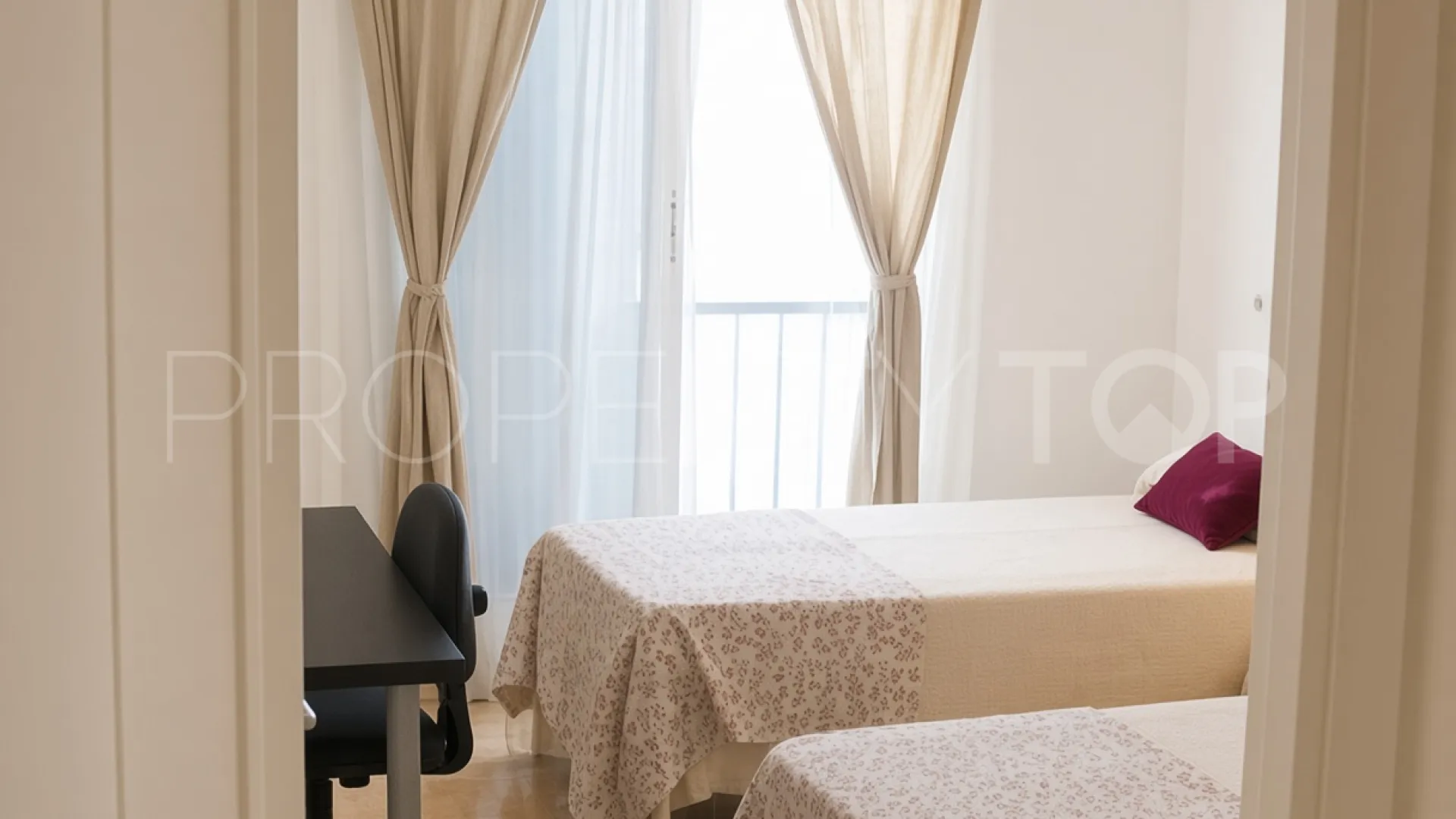 Comprar apartamento de 2 dormitorios en Marina de Sotogrande