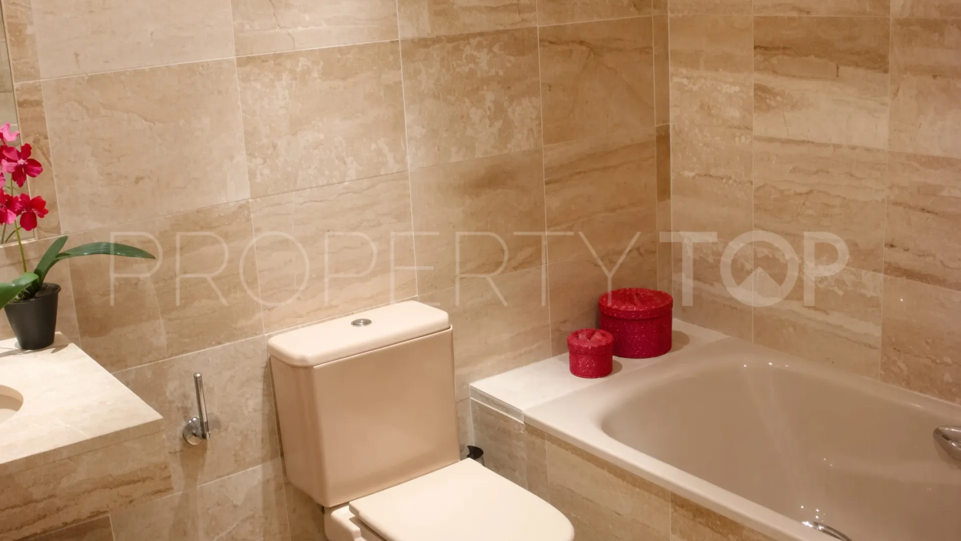 Comprar apartamento de 2 dormitorios en Marina de Sotogrande