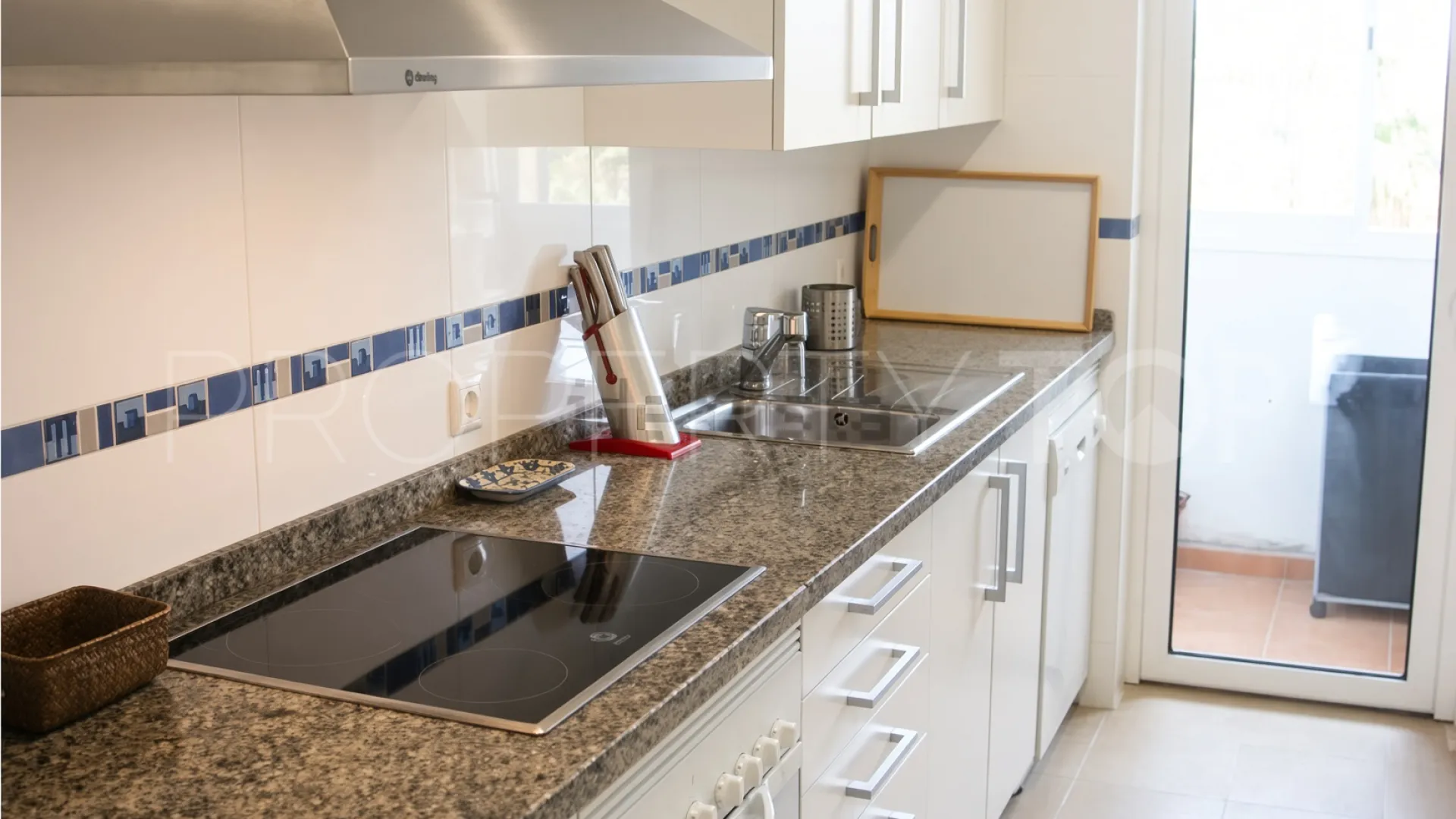 Comprar apartamento de 2 dormitorios en Marina de Sotogrande