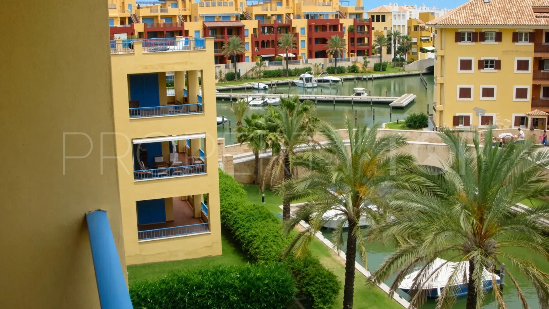 Comprar apartamento de 2 dormitorios en Marina de Sotogrande