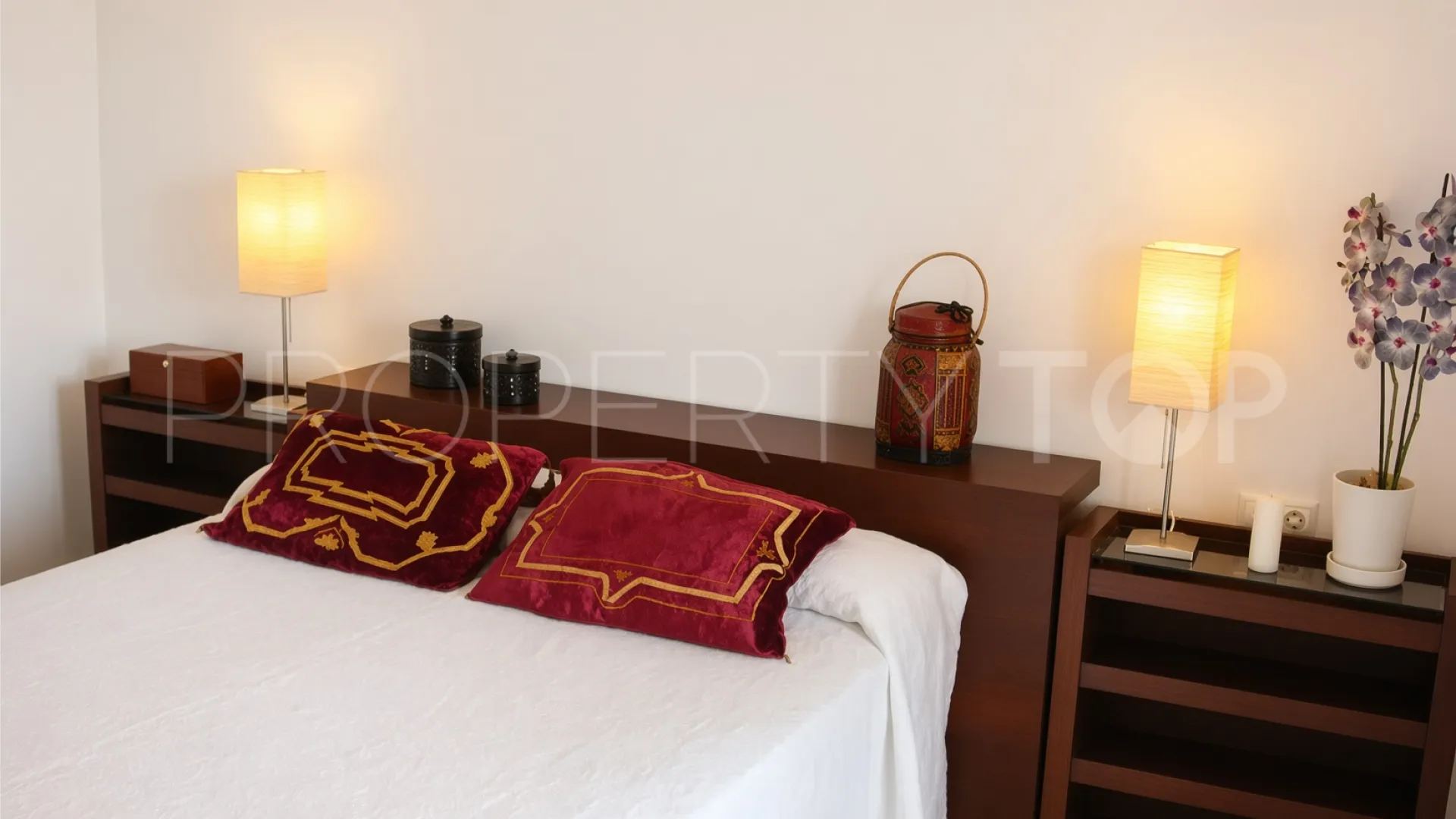 Comprar apartamento de 2 dormitorios en Marina de Sotogrande