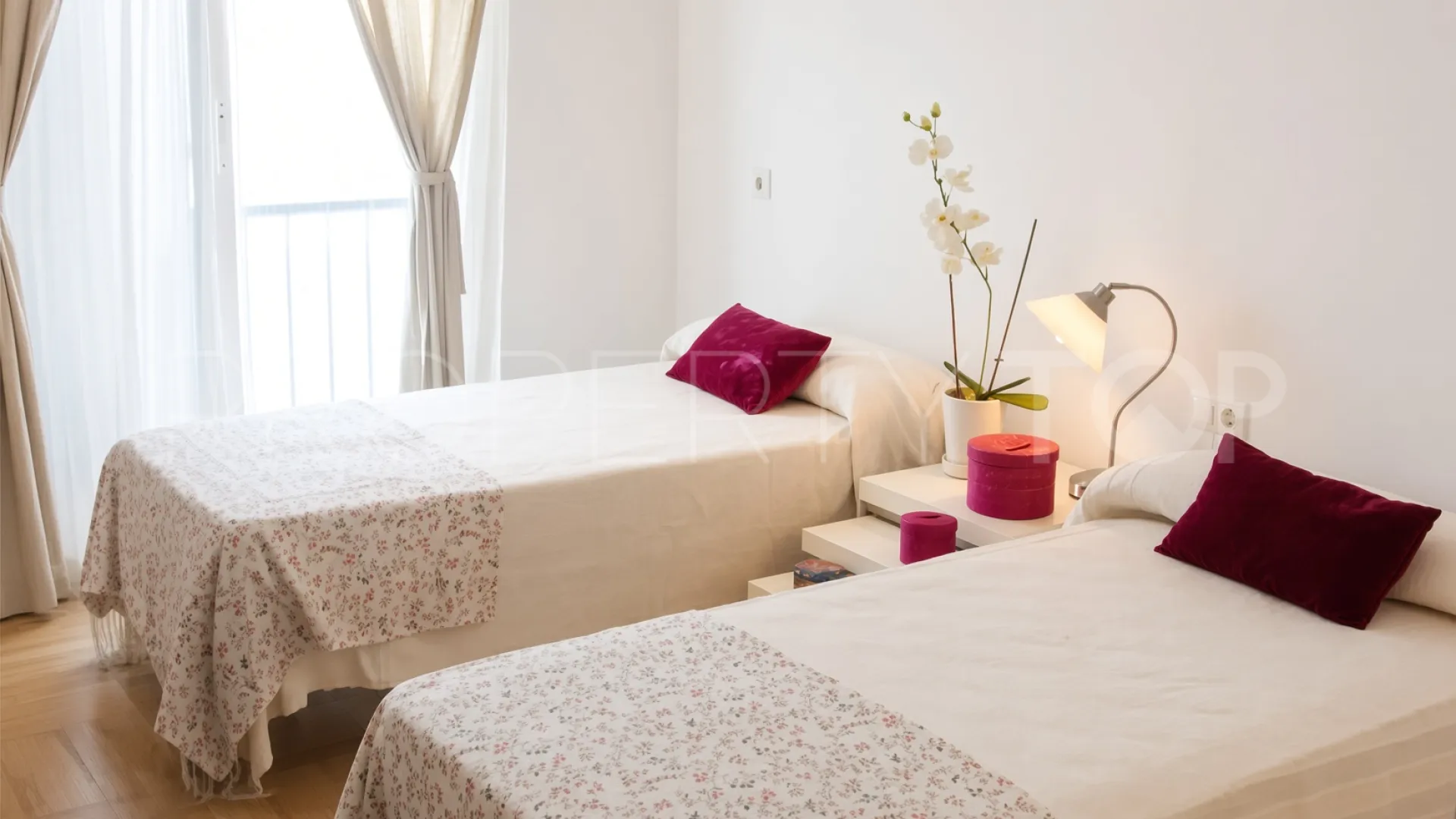 Comprar apartamento de 2 dormitorios en Marina de Sotogrande