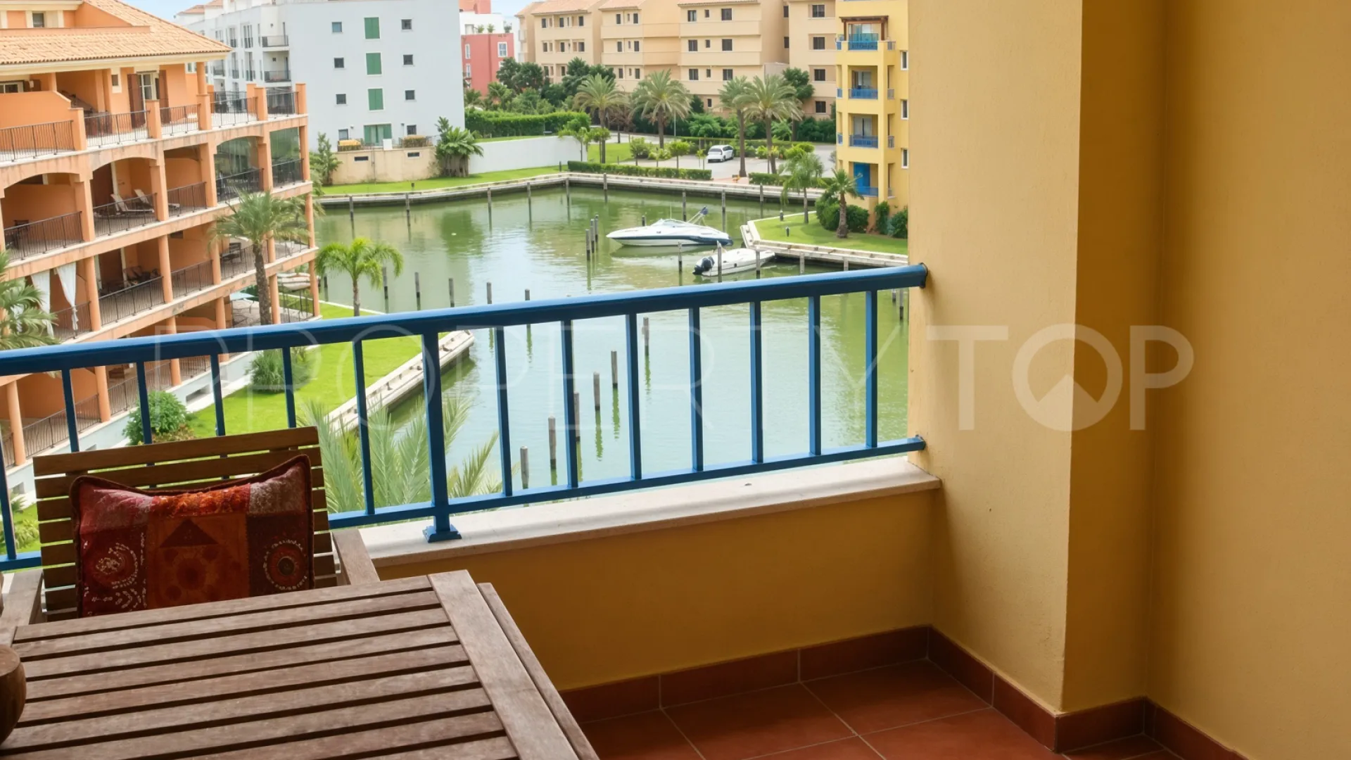 Comprar apartamento de 2 dormitorios en Marina de Sotogrande
