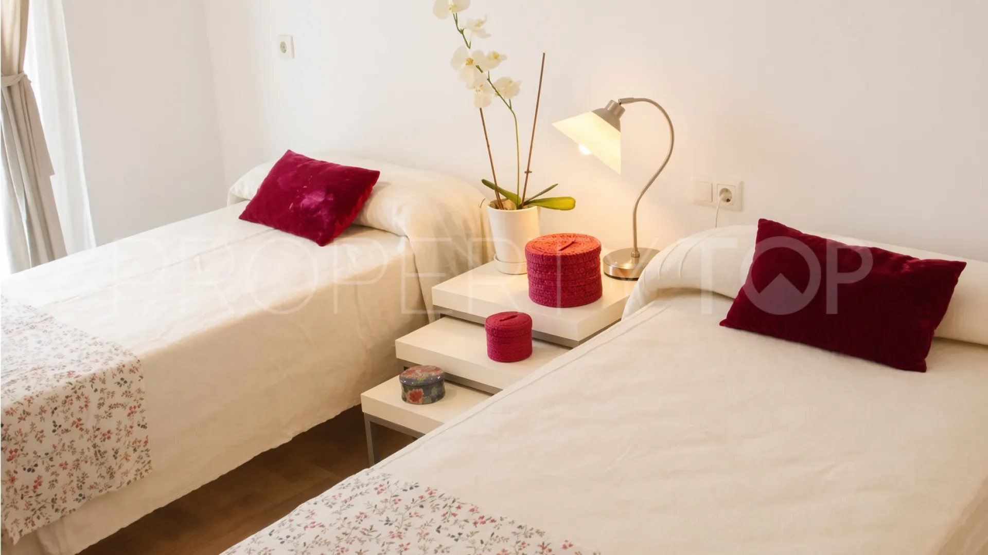 Comprar apartamento de 2 dormitorios en Marina de Sotogrande