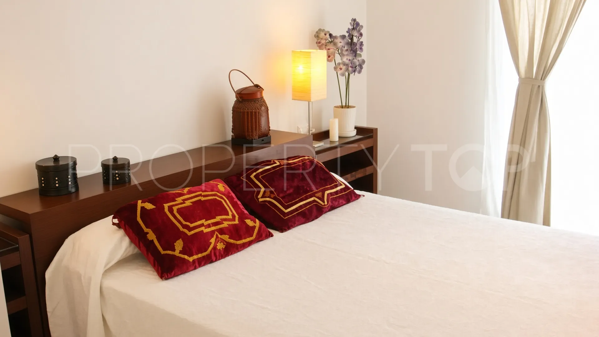 Comprar apartamento de 2 dormitorios en Marina de Sotogrande