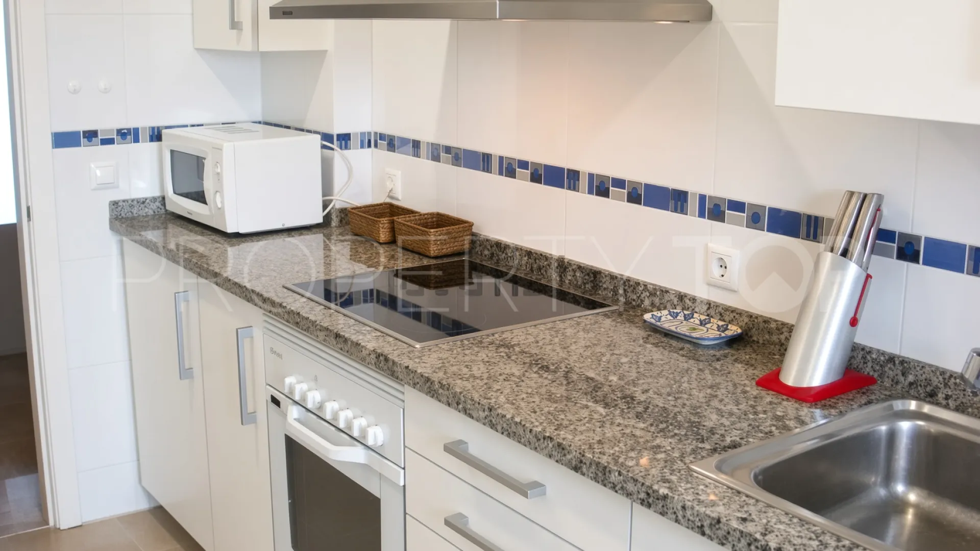 Comprar apartamento de 2 dormitorios en Marina de Sotogrande